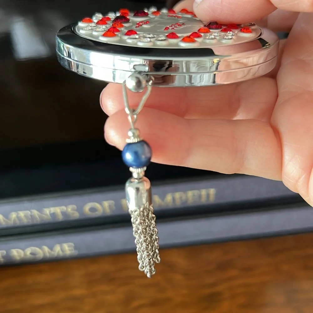 HAND MIRROR Egyptian Pharaoh Compact Magnified Purse silver-tone Rhinestones